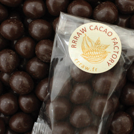 NOISETTES EN ROBE DE CHOCOLAT CRU NOISETTES EN ROBE DE CHOCOLAT CRU